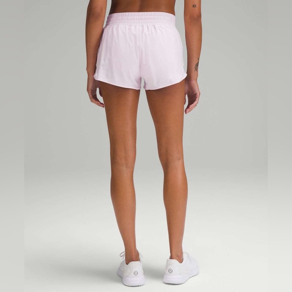 Lululemon Hotty Hot High-Rise Lined Short 2.5" Peloton, Meadowsweet Pink Size 12 - Picture 3 of 10